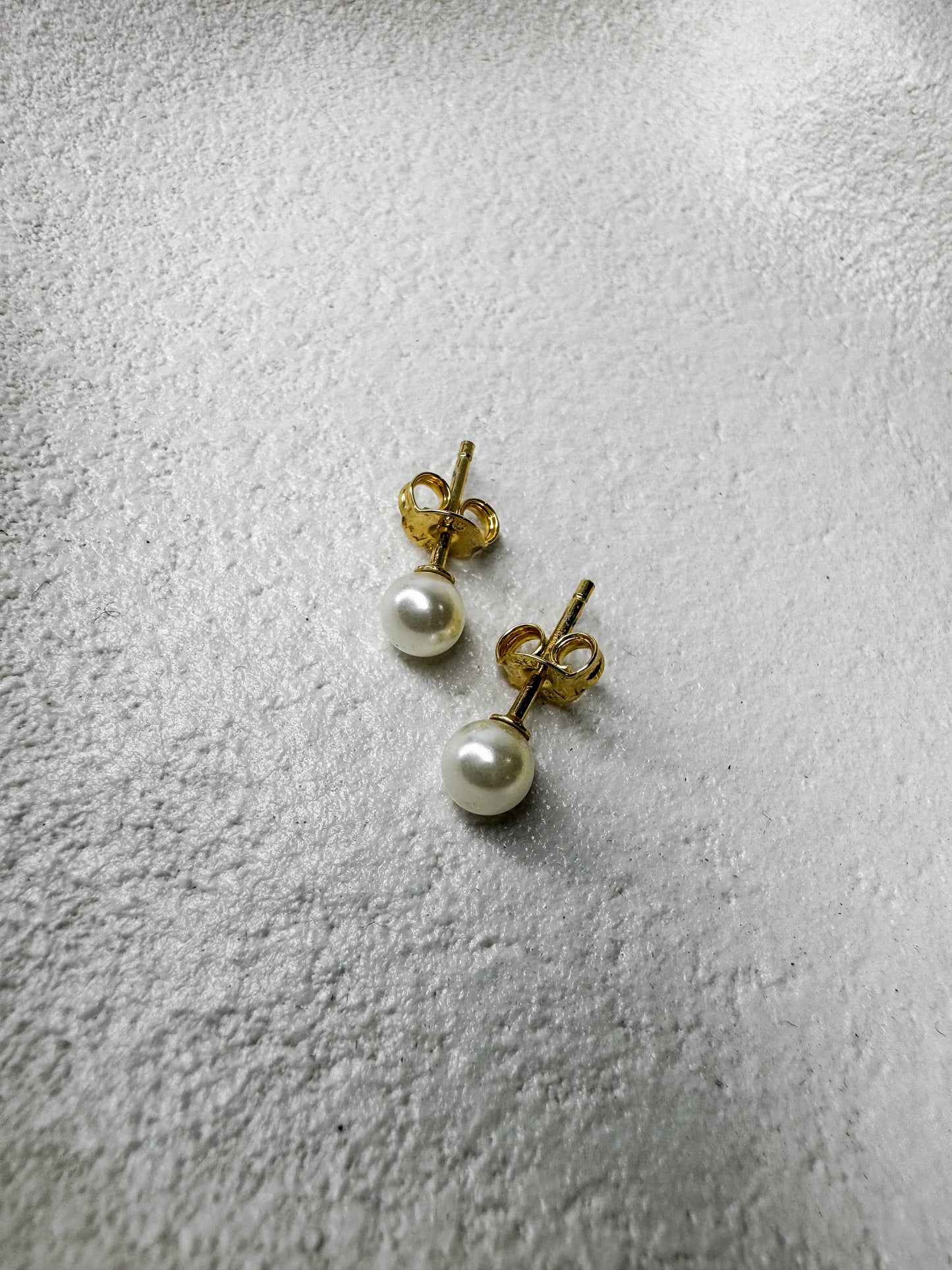 Pearl Studs