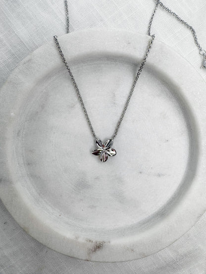 Daisy Lou Necklace