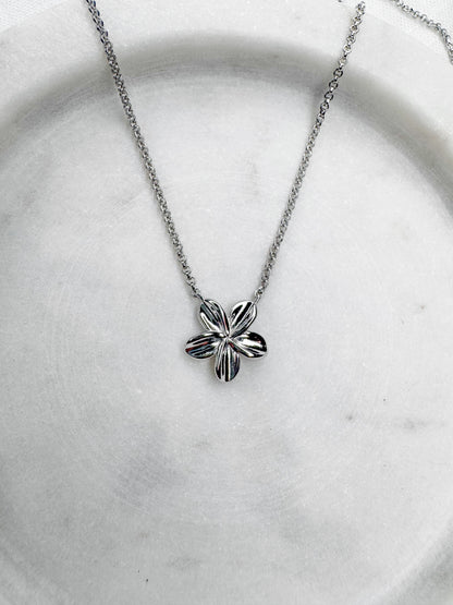 Daisy Lou Necklace