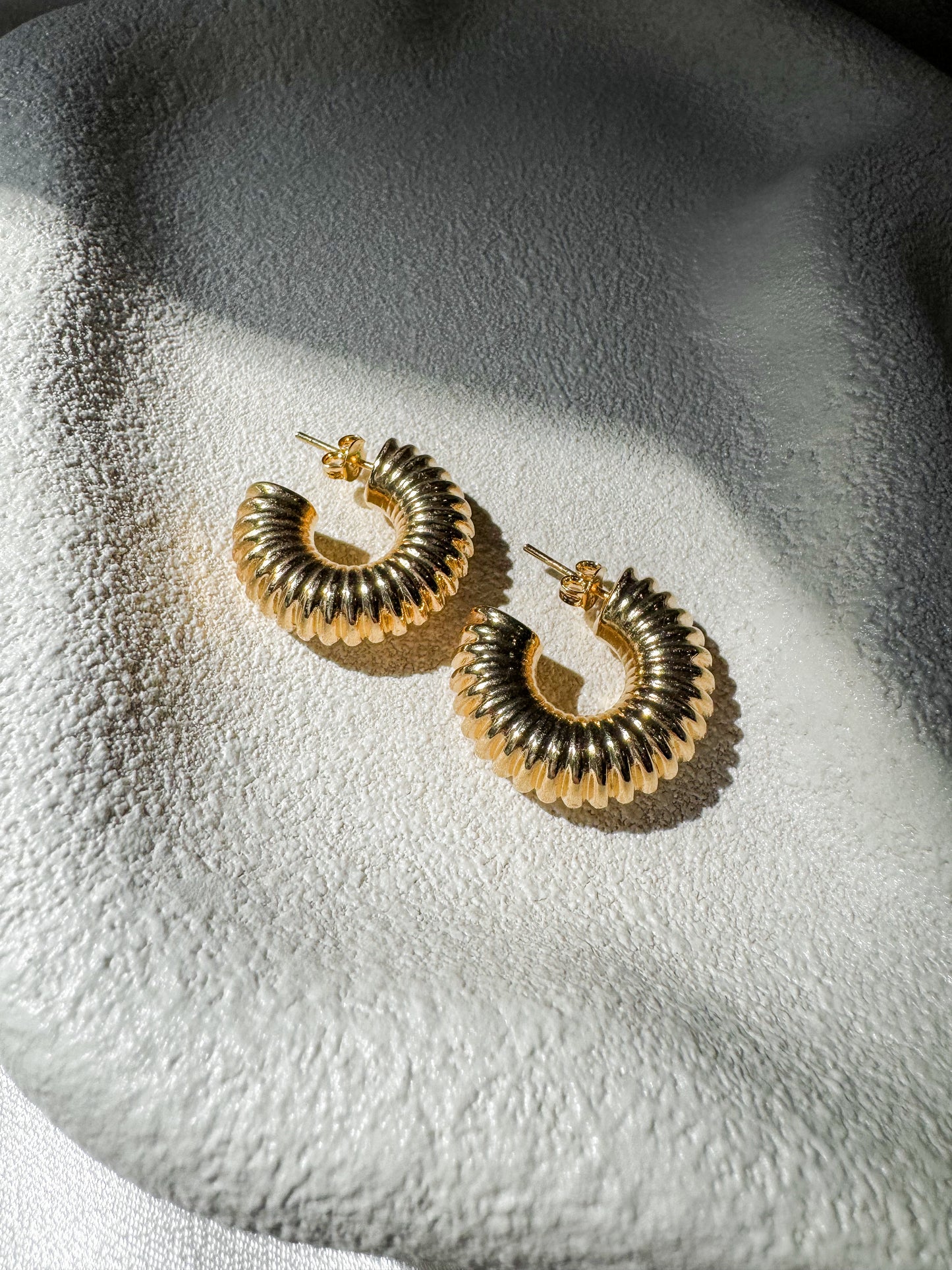 Celeste Ribbed Hoops